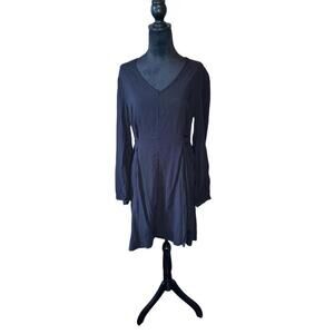 NWT Nine West Black V-Neck Long Sleeve Light Dress with Tie Back - Size M